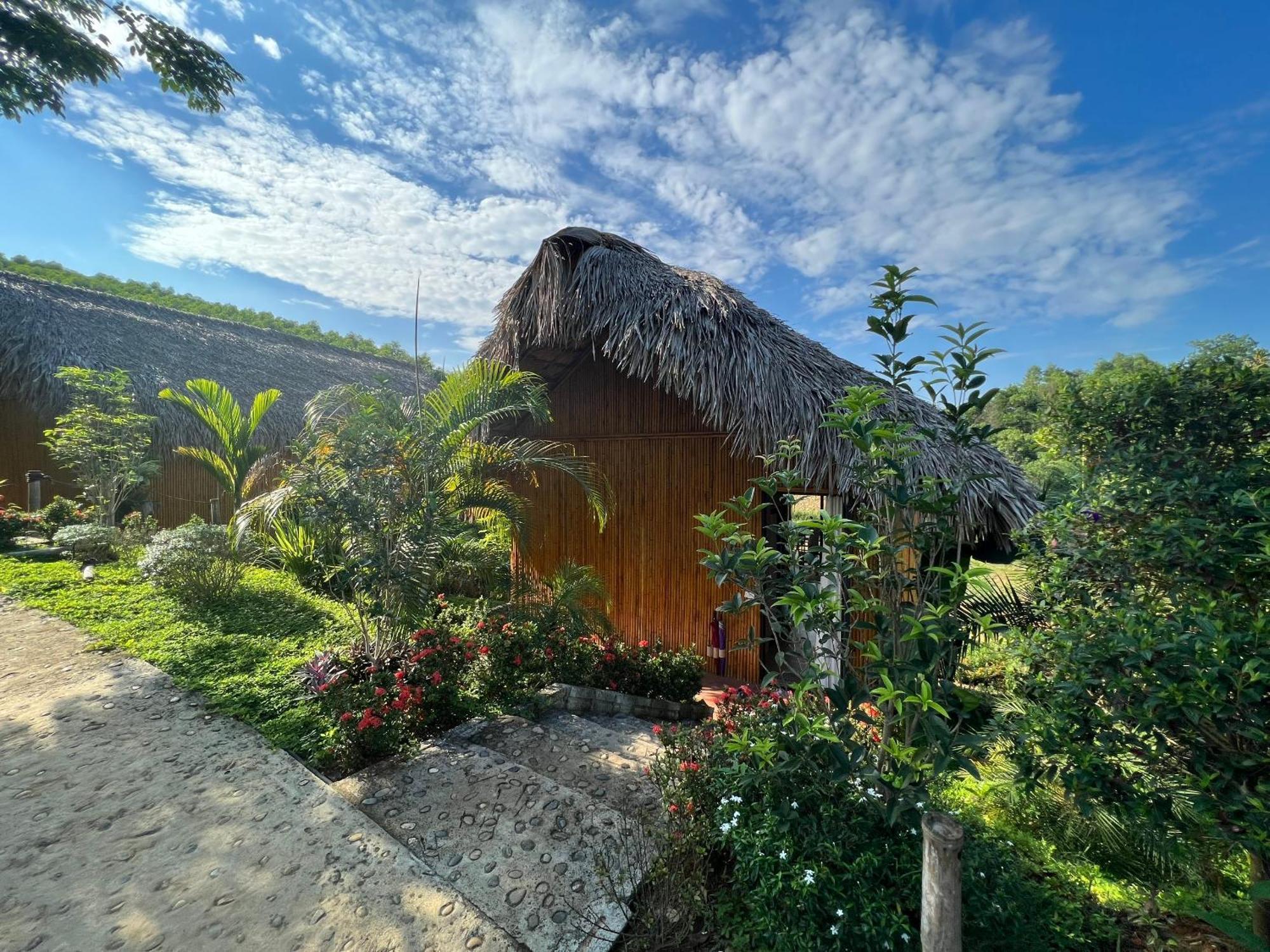 Om Tara Retreat Hotel Yen Bai Екстериор снимка